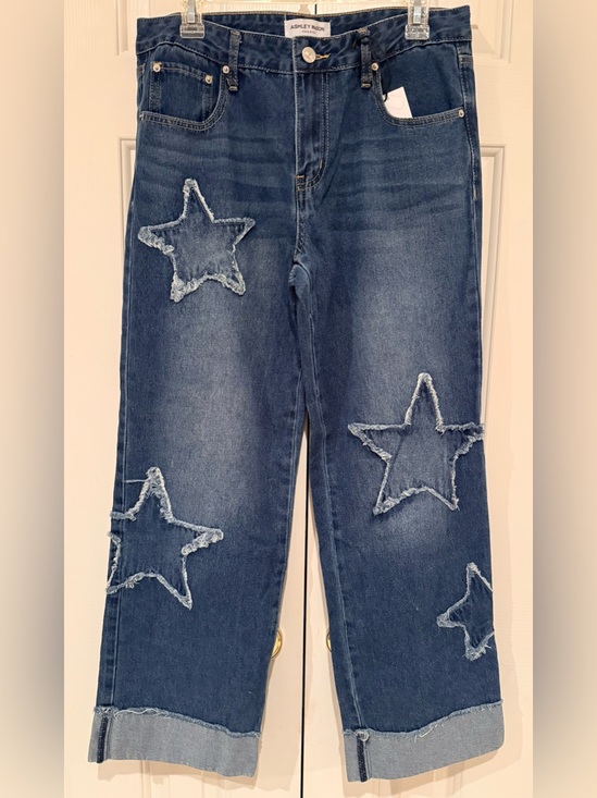 Ashley Mason Denim - Ashley Mason Dark Blue Straight-Leg Jeans with Frayed Star Appliqués